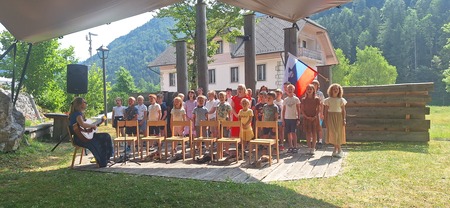 Hura, počitnice