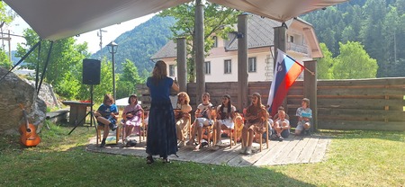 Hura, počitnice